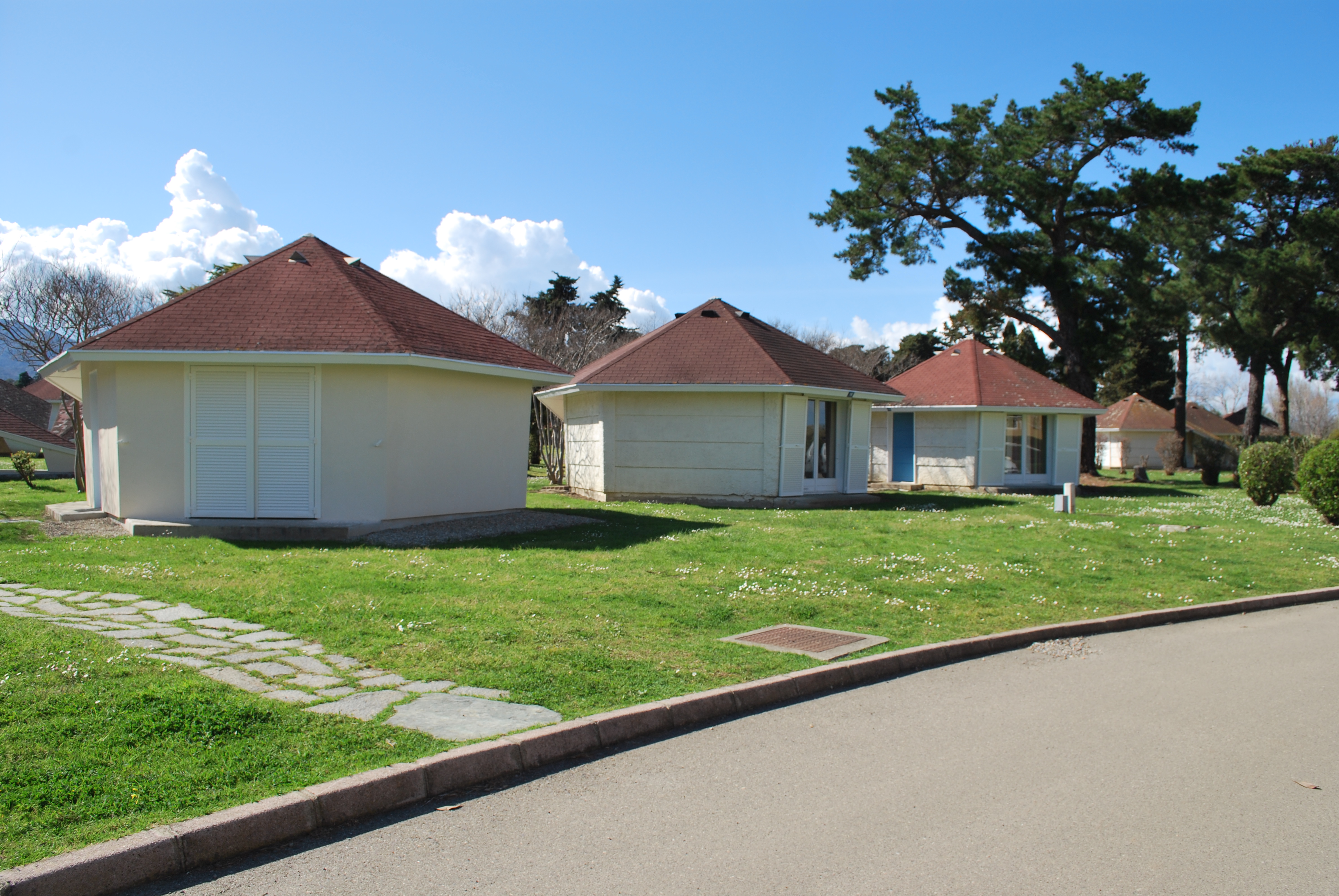 2 - BUNGALOW EXT 7